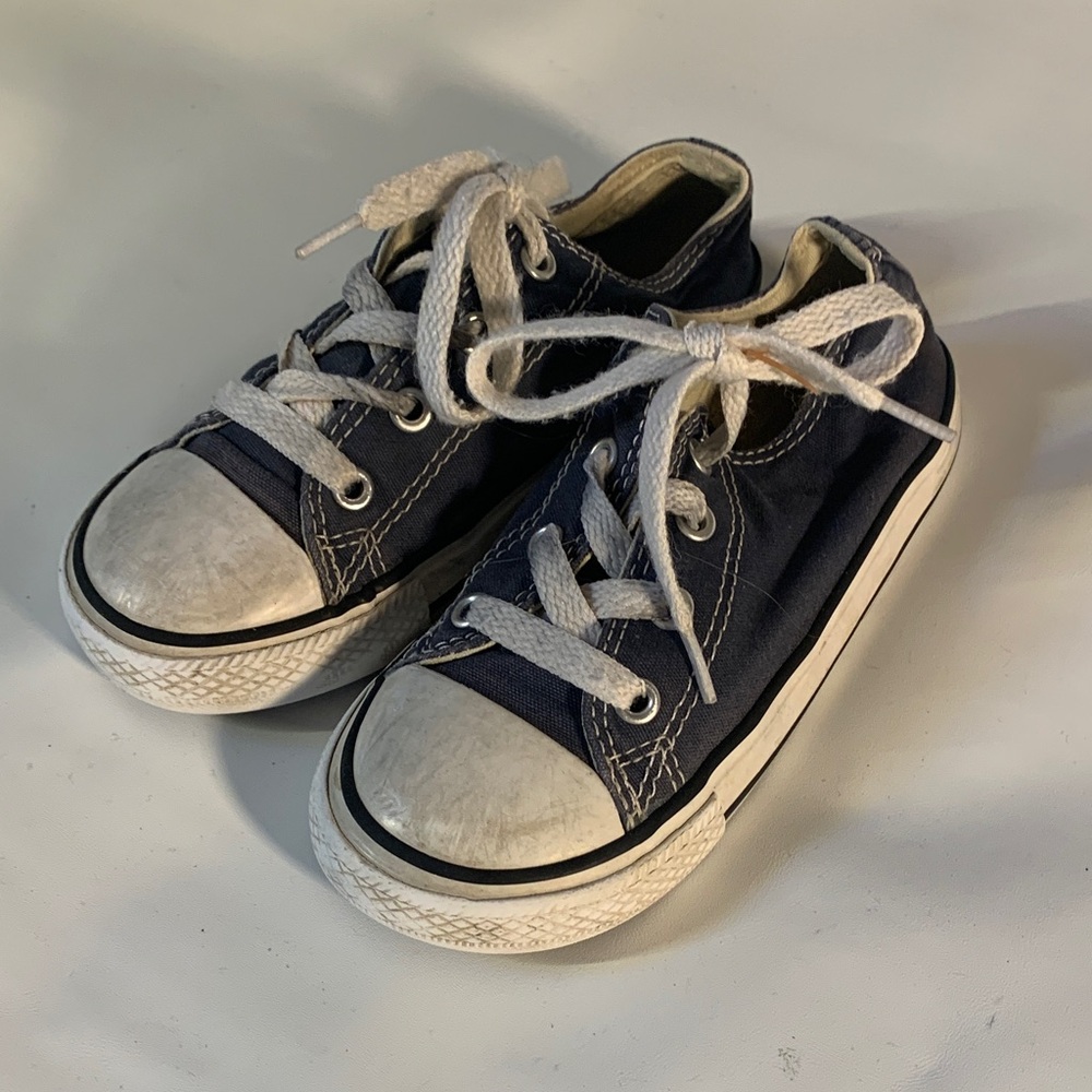 Converse All-Stats Navy Kids Sneakers with White Laces